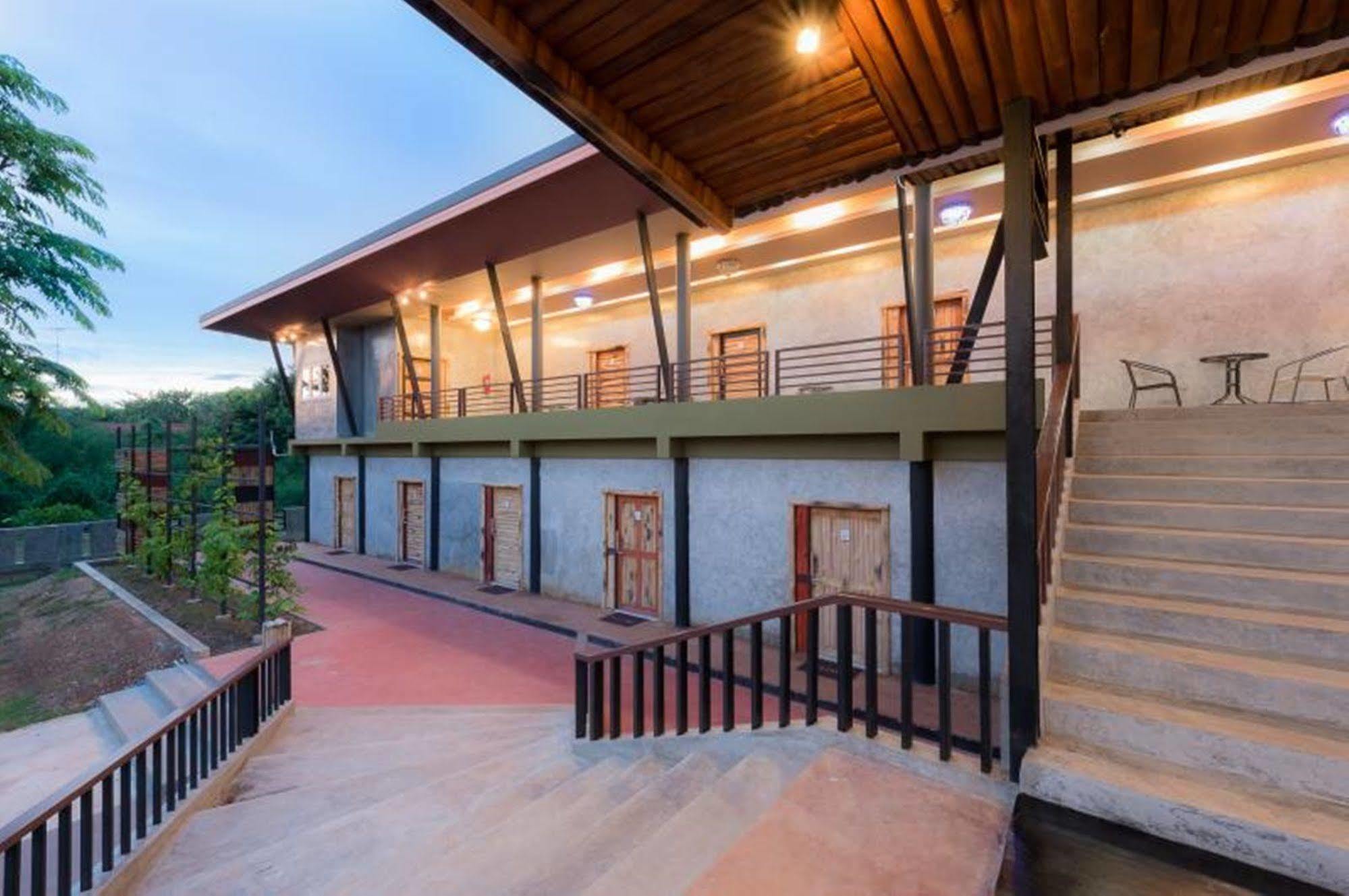 The Riverpool Resort And Spa Kanchanaburi Ngoại thất bức ảnh
